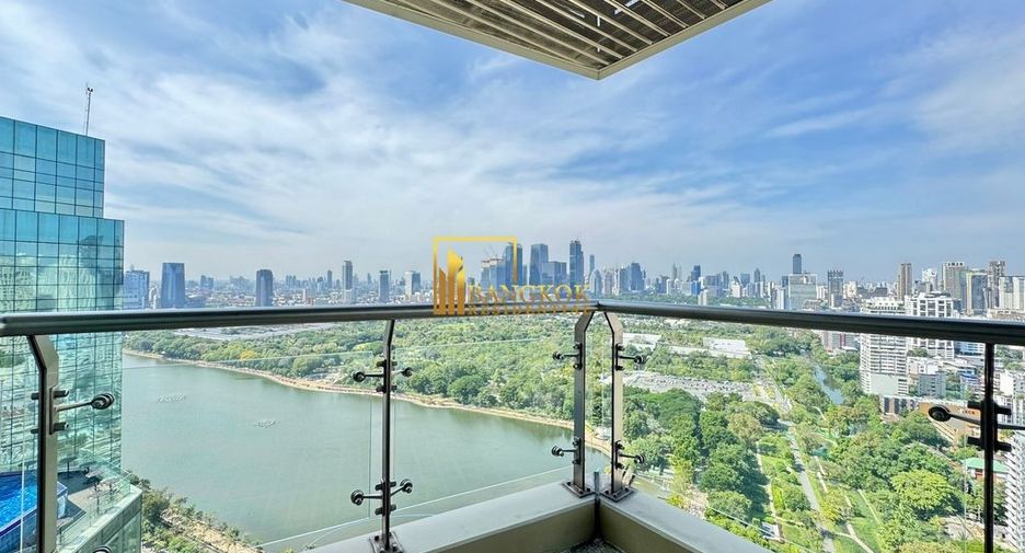 For rent 3 bedrooms condo in Khlong Toei, Bangkok