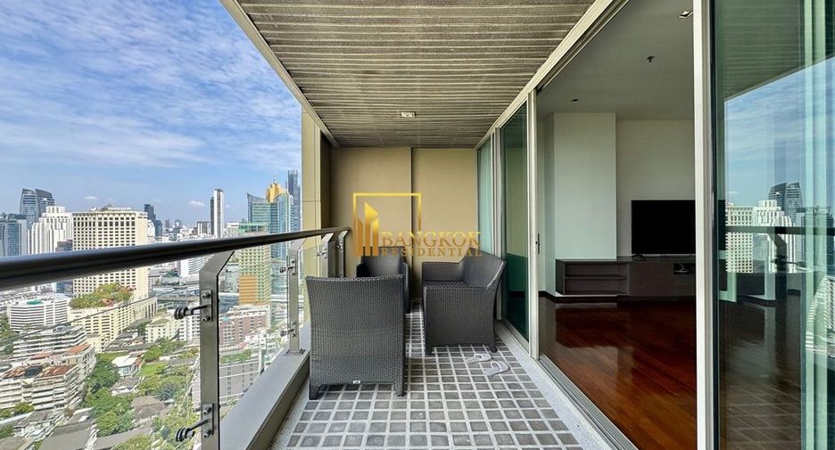 For rent 3 bedrooms condo in Khlong Toei, Bangkok