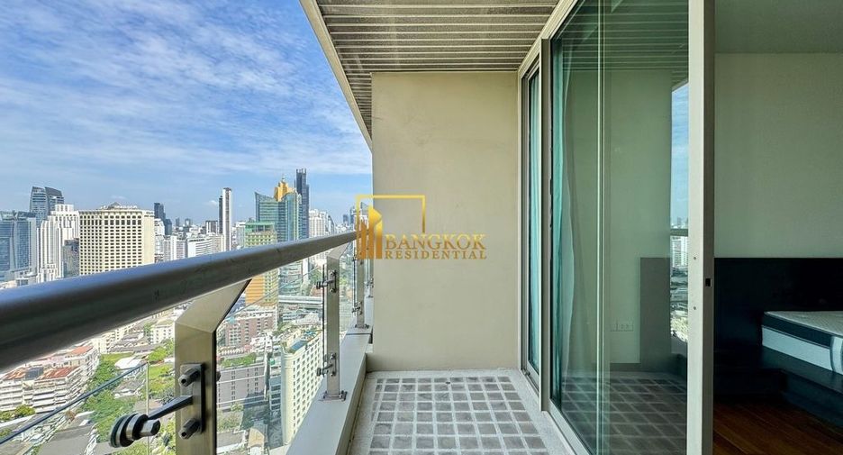For rent 3 bedrooms condo in Khlong Toei, Bangkok
