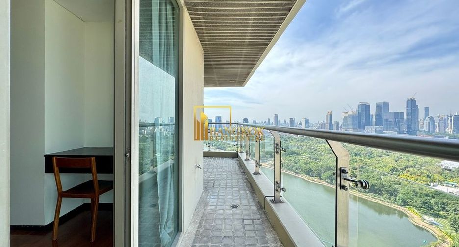 For rent 3 bedrooms condo in Khlong Toei, Bangkok