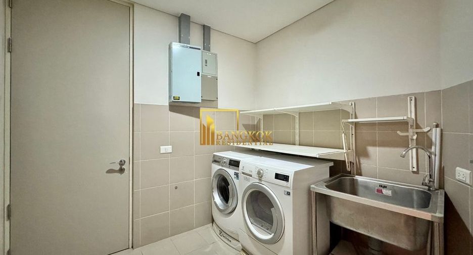 For rent 3 bedrooms condo in Khlong Toei, Bangkok