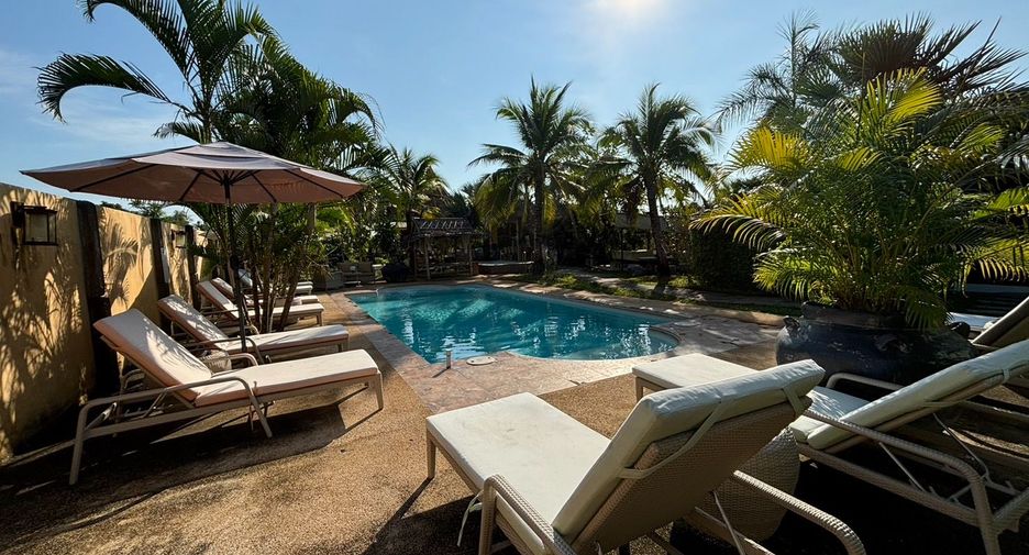 À vendre 15 chambres hôtel à Mueang Rayong, Rayong