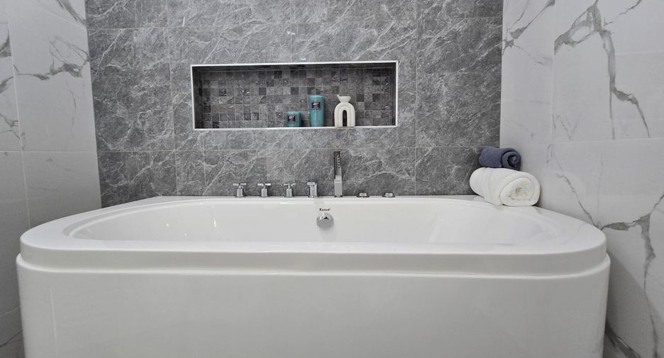 Продажа 5 спальни вилла в Банг Ламунг, Чонбури