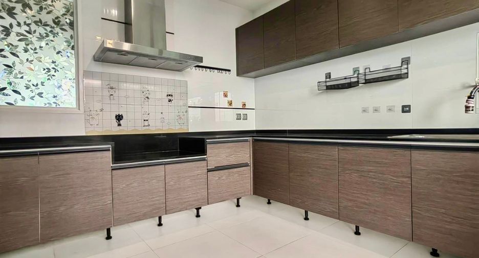 À vendre 4 chambres maison à Sai Mai, Bangkok
