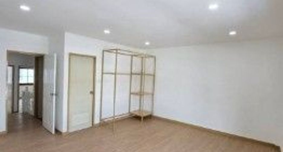 For sale 4 Beds townhouse in Bang Bua Thong, Nonthaburi