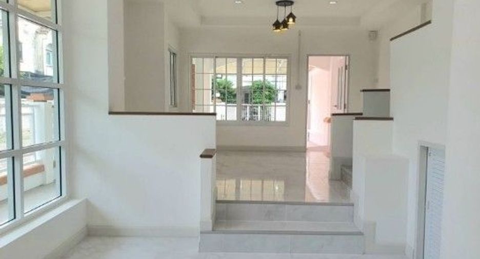 For sale 2 Beds townhouse in Mueang Nonthaburi, Nonthaburi