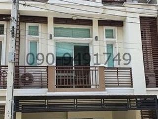 Reihenhaus zur Miete mit 3 Zimmer in Lat Phrao, Bangkok