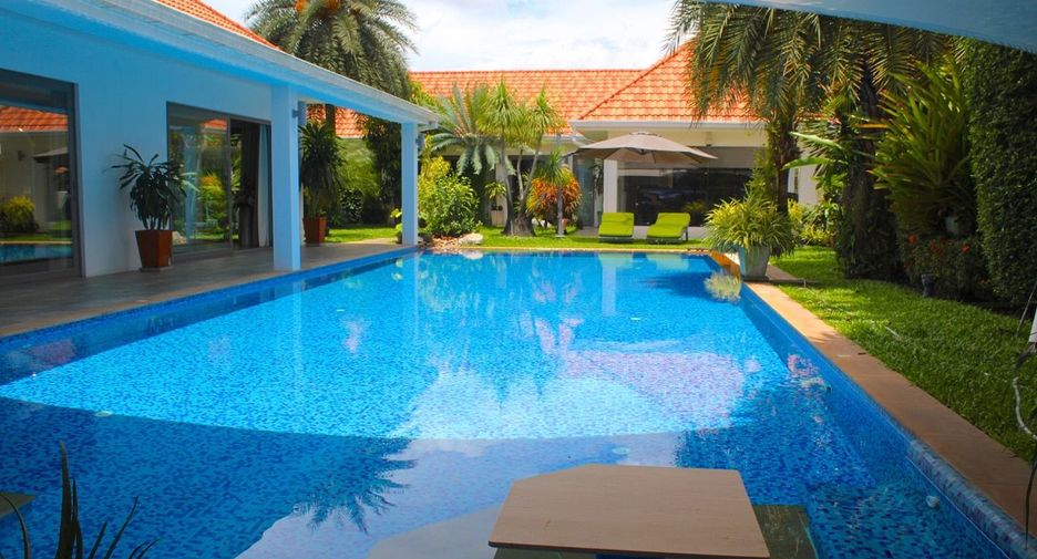 For sale 4 bed house in Bang Lamung, Chonburi