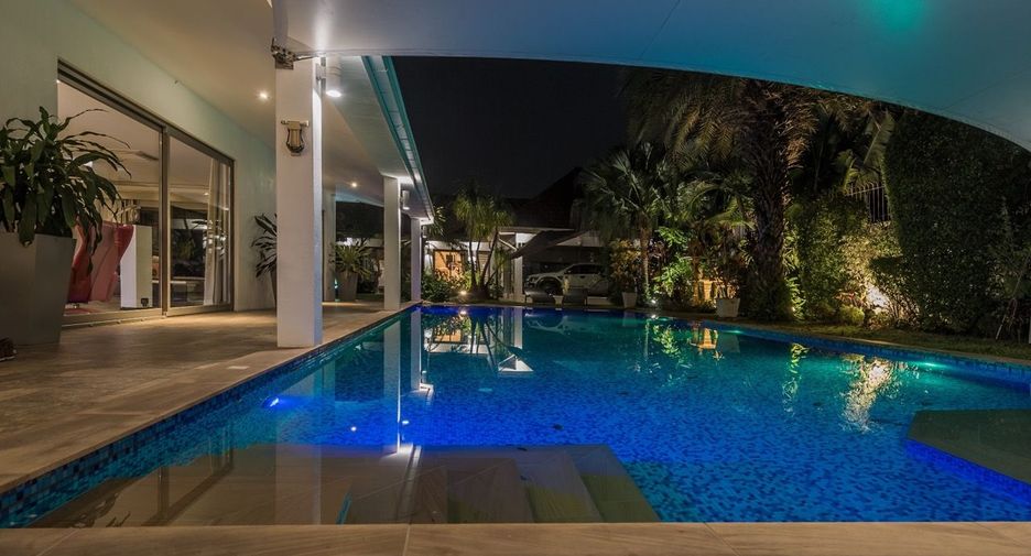 For sale 4 bed house in Bang Lamung, Chonburi