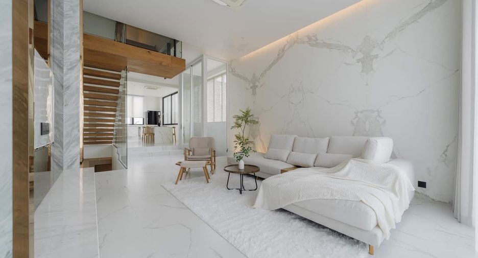 ให้เช่า และ ขาย 4 ห้องนอน บ้านเดี่ยว ใน วัฒนา, กรุงเทพฯ