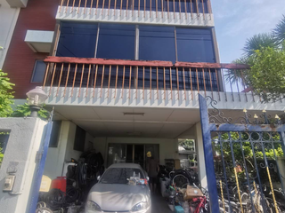 出售 6 卧室 联排别墅 在 Suan Luang, 曼谷