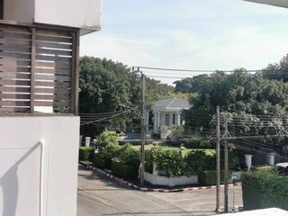 出售 6 卧室 联排别墅 在 Suan Luang, 曼谷