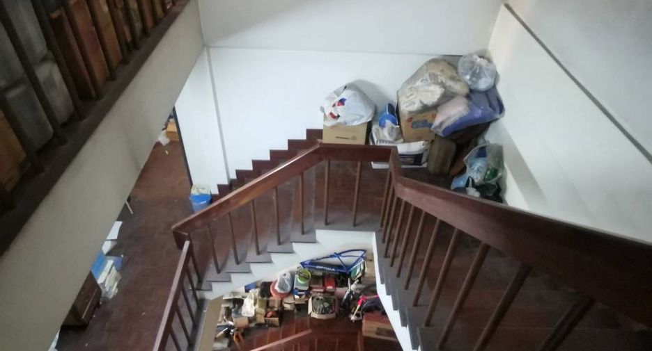 出售 6 卧室 联排别墅 在 Suan Luang, 曼谷