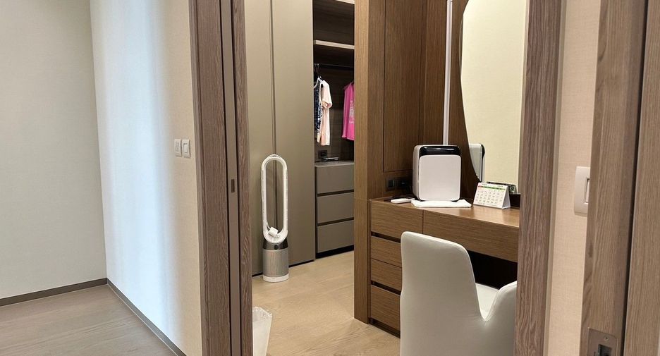 For rent そして for sale 3 Beds condo in Pathum Wan, Bangkok