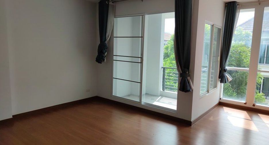 For sale studio townhouse in Chom Thong, Bangkok