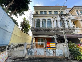 出售 公寓 联排别墅 在 Chatuchak, 曼谷