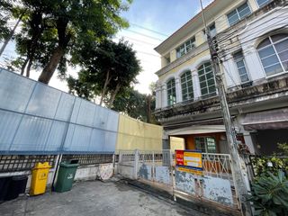 出售 公寓 联排别墅 在 Chatuchak, 曼谷