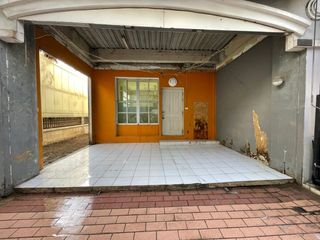 出售 公寓 联排别墅 在 Chatuchak, 曼谷