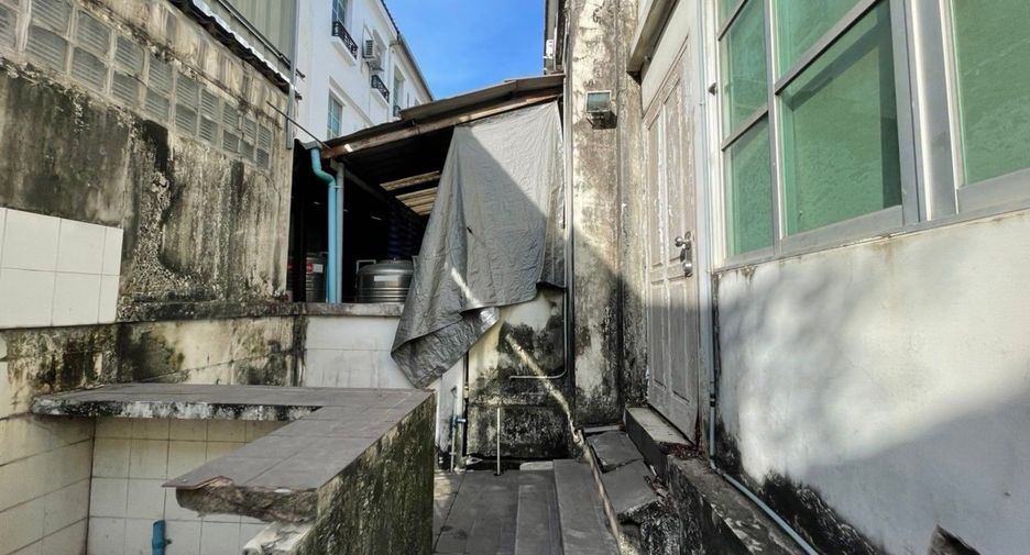 Reihenhaus zum Kauf mit Studio in Chatuchak, Bangkok