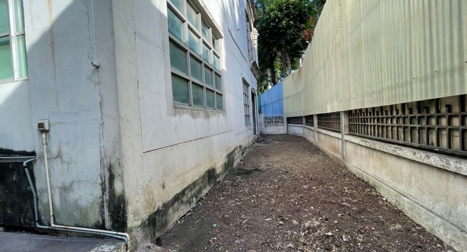 Reihenhaus zum Kauf mit Studio in Chatuchak, Bangkok