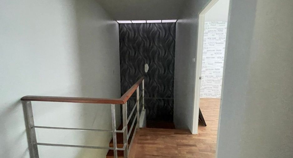For sale studio townhouse in Don Mueang, Bangkok