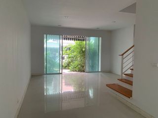 For sale studio townhouse in Phasi Charoen, Bangkok