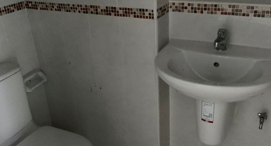 For sale studio townhouse in Phasi Charoen, Bangkok