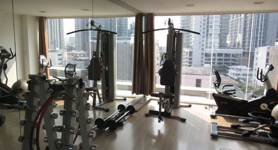 For sale studio condo in Huai Khwang, Bangkok