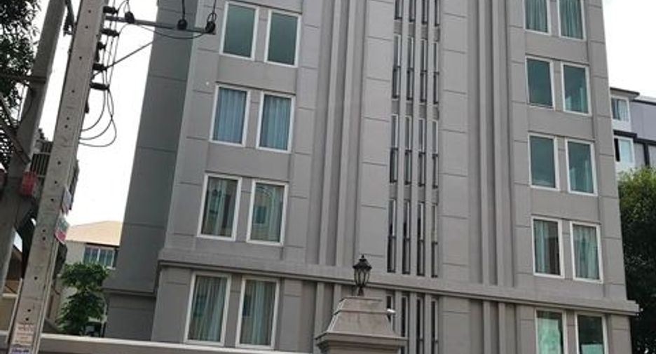 For sale studio condo in Mueang Samut Prakan, Samut Prakan