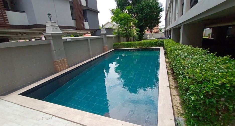 For sale studio condo in Mueang Samut Prakan, Samut Prakan