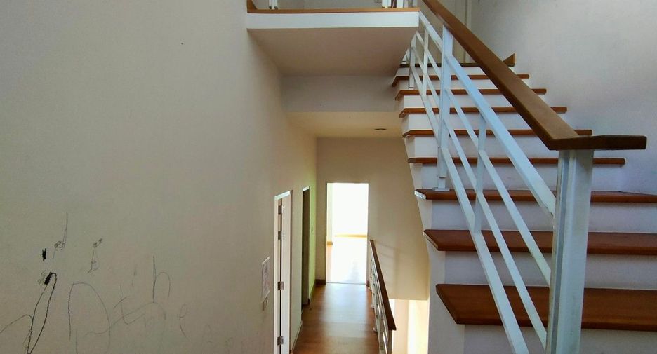 For sale studio townhouse in Prawet, Bangkok