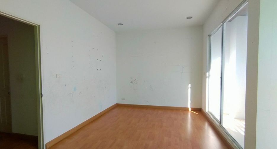 For sale studio townhouse in Prawet, Bangkok