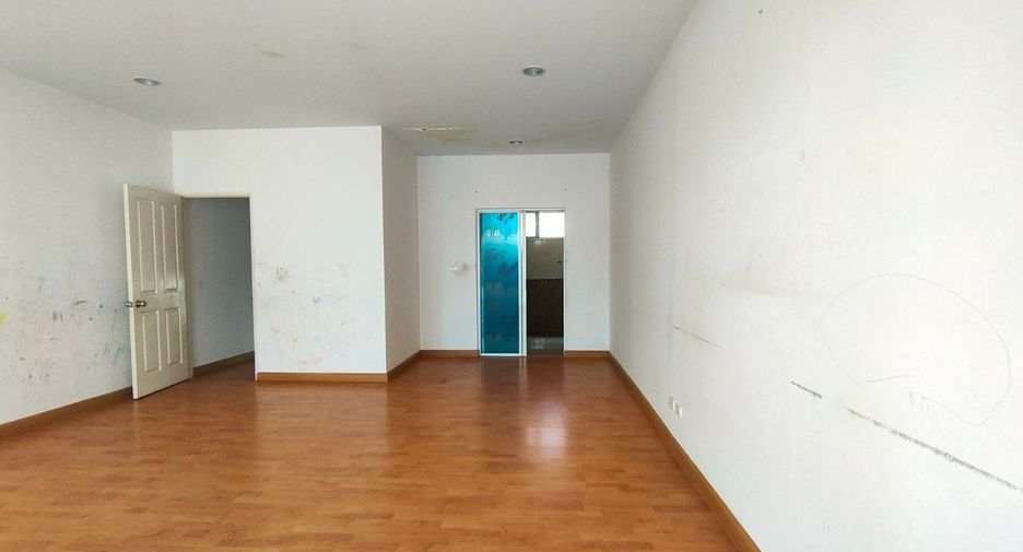 For sale studio townhouse in Prawet, Bangkok