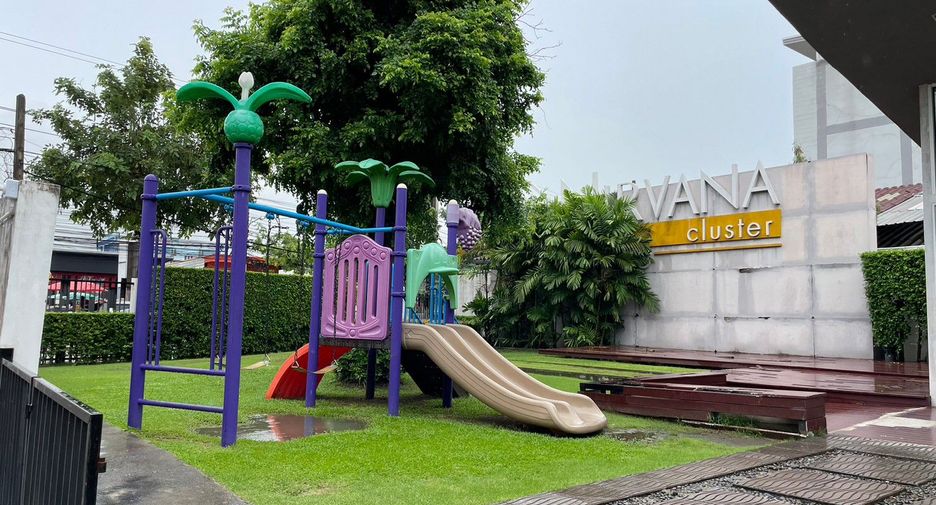 Reihenhaus zum Kauf mit Studio in Saphan Sung, Bangkok