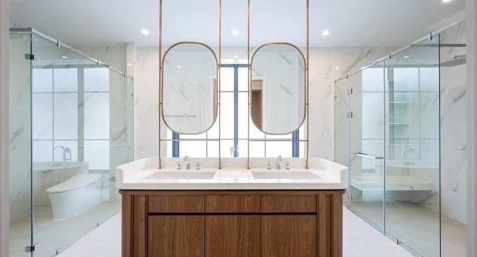 Casa en venta de 5 habitaciones en Bang Kapi, Bangkok