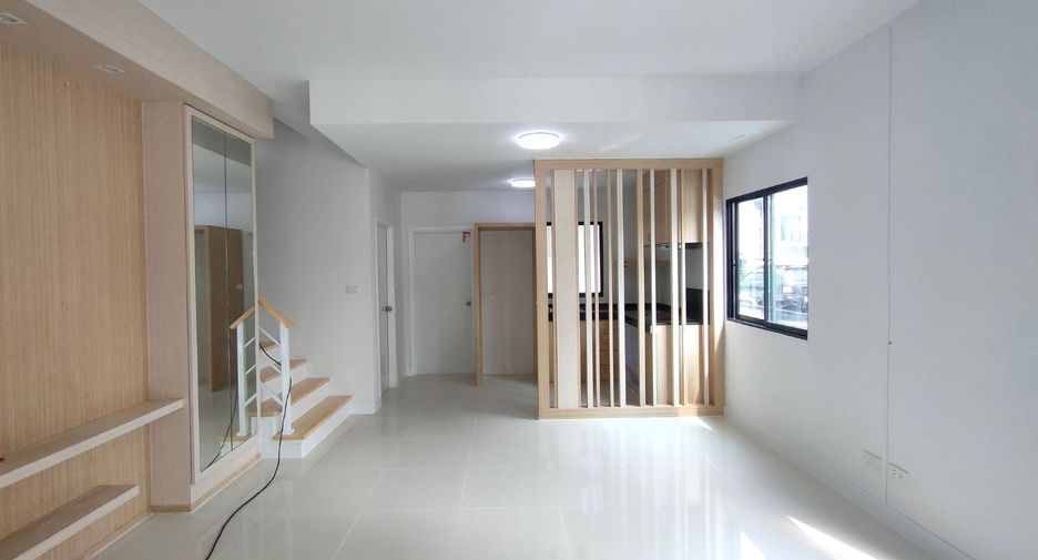 For sale studio townhouse in Prawet, Bangkok