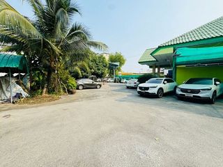 For sale 10 bed warehouse in Mueang Samut Sakhon, Samut Sakhon