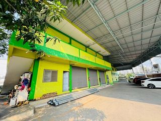 For sale 10 bed warehouse in Mueang Samut Sakhon, Samut Sakhon