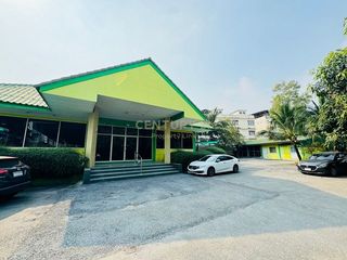 For sale 10 bed warehouse in Mueang Samut Sakhon, Samut Sakhon