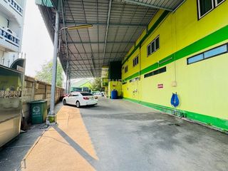 For sale 10 bed warehouse in Mueang Samut Sakhon, Samut Sakhon