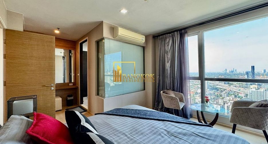 Condo en alquiler de 2 habitaciones en Phra Khanong, Bangkok