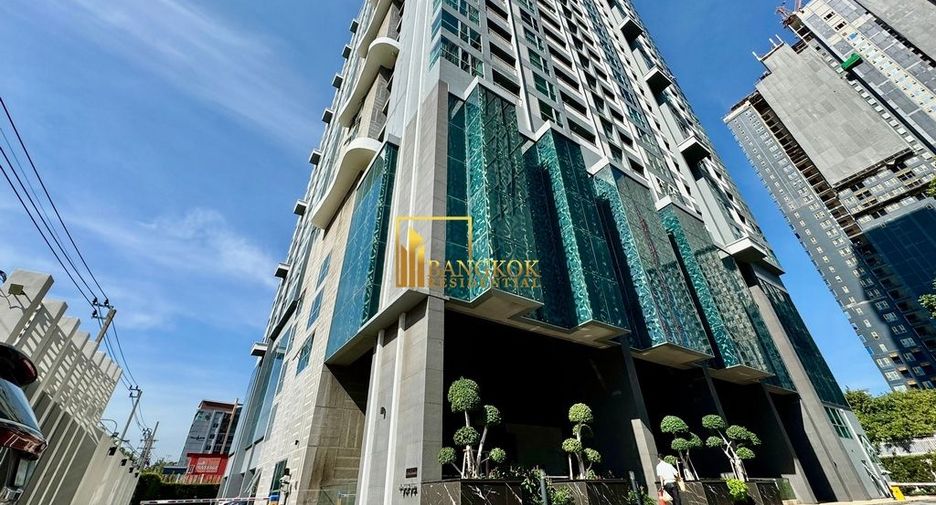 Condo en alquiler de 2 habitaciones en Phra Khanong, Bangkok