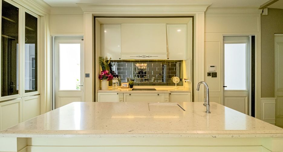 Casa en venta de 5 habitaciones en Mueang Chiang Mai, Chiang Mai