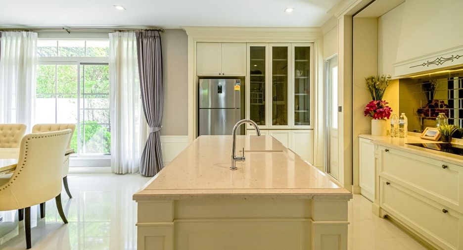 Casa en venta de 5 habitaciones en Mueang Chiang Mai, Chiang Mai