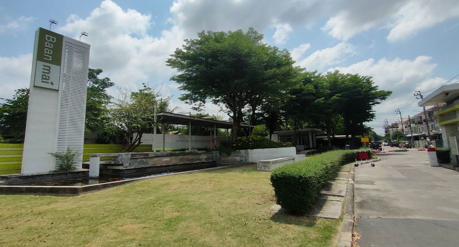 Reihenhaus zum Kauf mit Studio in Saphan Sung, Bangkok