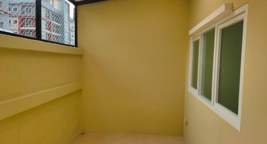 For sale スタジオ townhouse in Bueng Kum, Bangkok