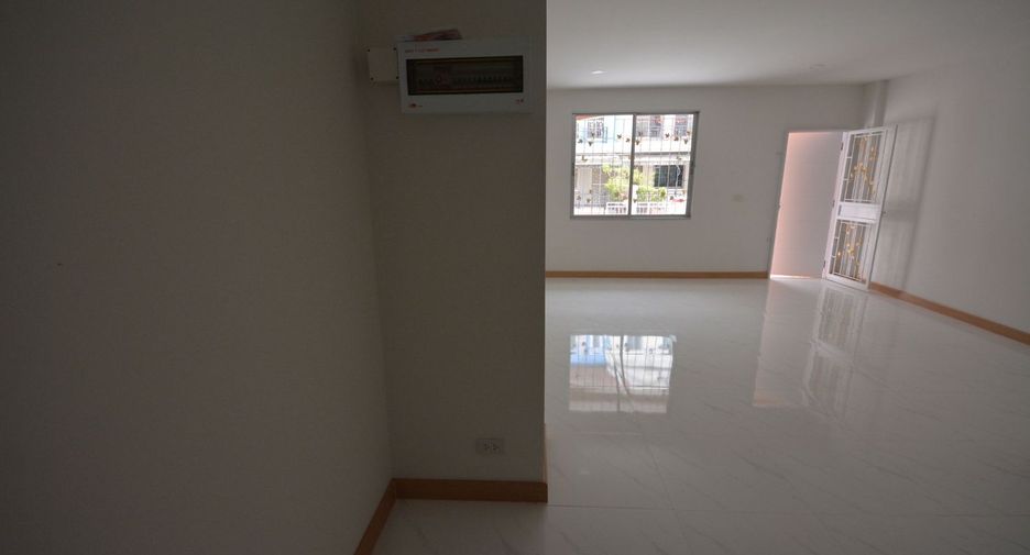 À vendre studio maison de ville à Prawet, Bangkok