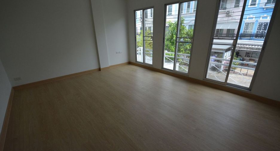 À vendre studio maison de ville à Prawet, Bangkok