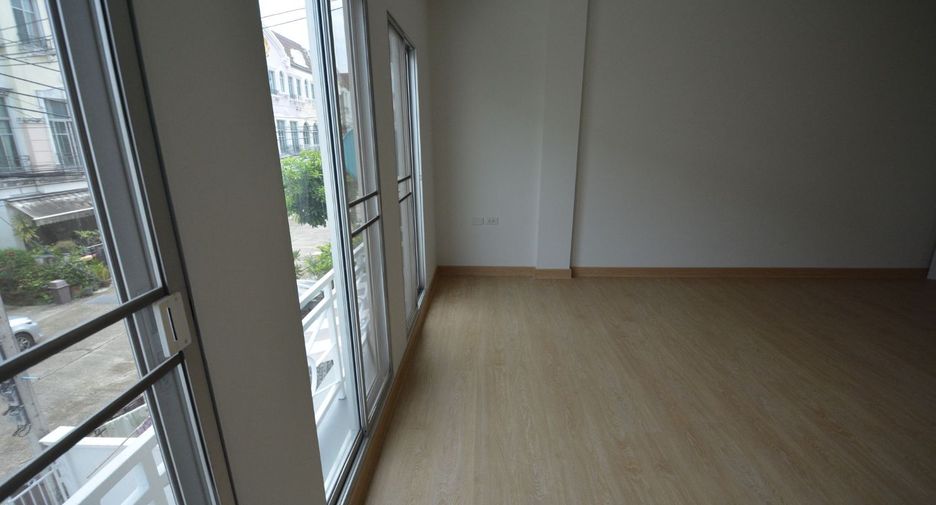 À vendre studio maison de ville à Prawet, Bangkok