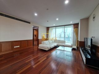 For rent 2 bedrooms condo in Pathum Wan, Bangkok